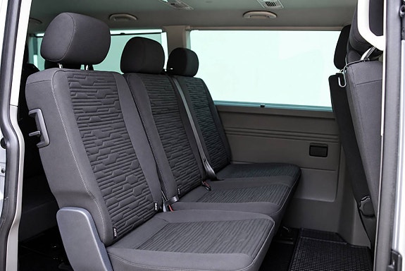 Volkswagen Caravelle 19 of 30