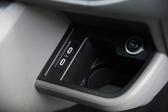 Volkswagen Caravelle 29 of 30