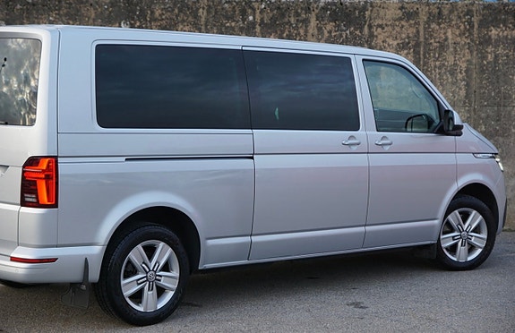 Volkswagen Caravelle 12 of 30