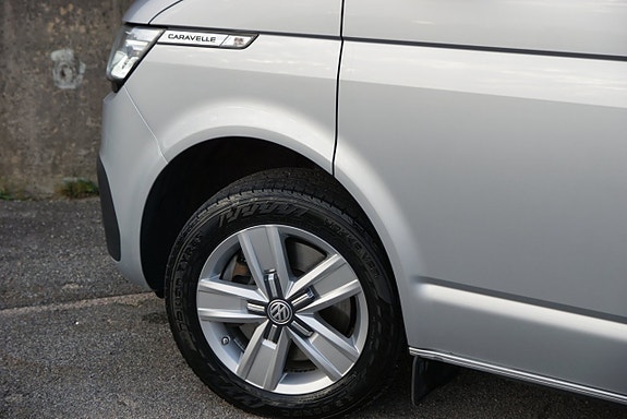 Volkswagen Caravelle 9 of 30
