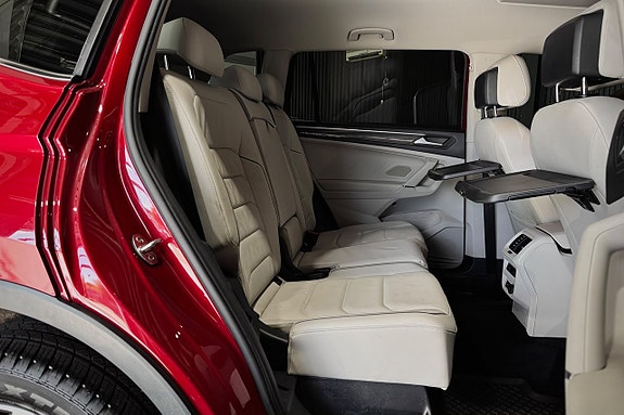 Volkswagen Tiguan Allspace 17 of 22
