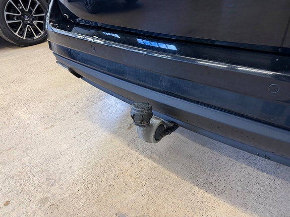 Mercedes-Benz E200 18 of 19