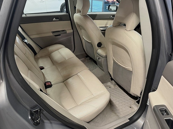 VOLVO V50 T5 2.5 220 ch BVM - CUIR - ATTELAGE - 246000 km