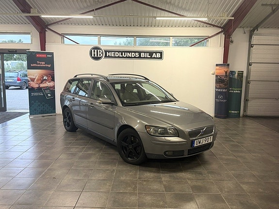 VOLVO V50 T5 2.5 220 ch BVM - CUIR - ATTELAGE - 246000 km