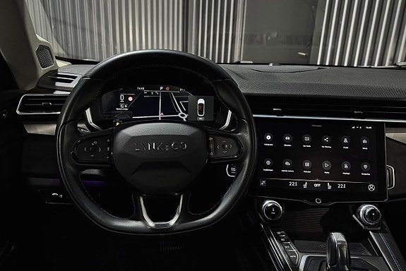 Lynk & Co 01 12 of 28