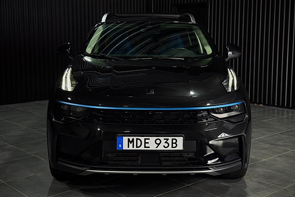 Lynk & Co 01 2 of 28