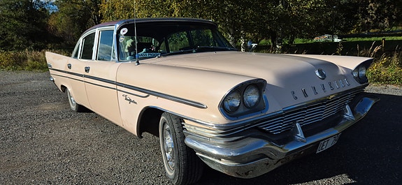 Chrysler New Yorker 5 of 10