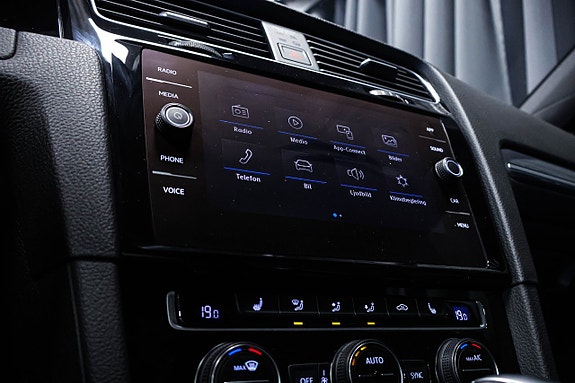 Volkswagen Golf I 19 of 30