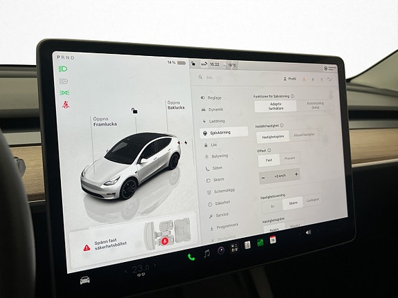 Tesla Model Y 23 of 30