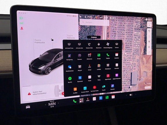 Tesla Model 3 24 of 30