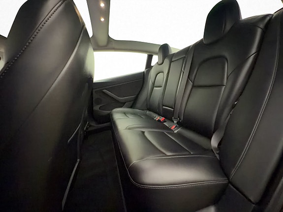 Tesla Model 3 17 of 30