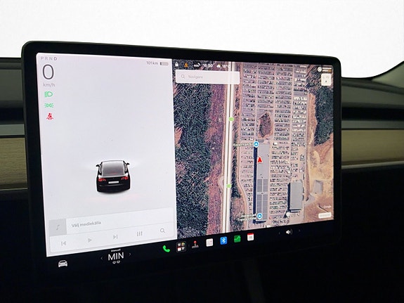 Tesla Model 3 22 of 30