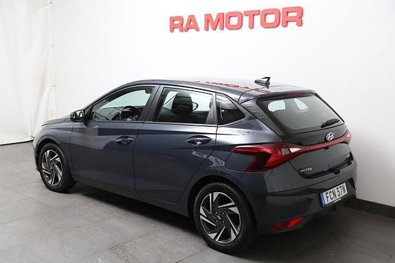 Hyundai i20 4 of 23