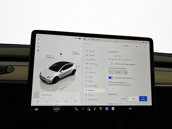 Tesla Model Y 27 of 30