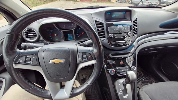 Chevrolet Orlando 2 of 5