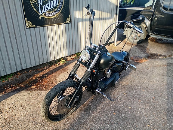 Harley-Davidson Street Bob Bobber FXDB 5 of 9