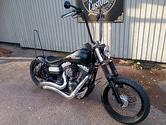Harley-Davidson Street Bob Bobber FXDB 2 of 9