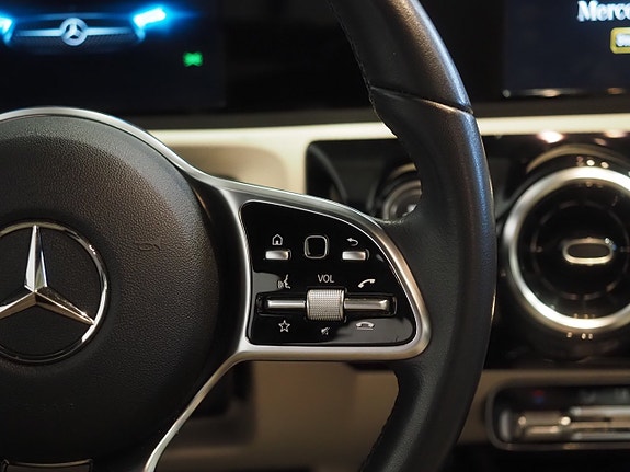 Mercedes-Benz A180 22 of 23