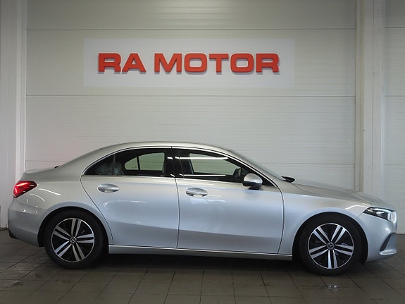 Mercedes-Benz A180 5 of 23