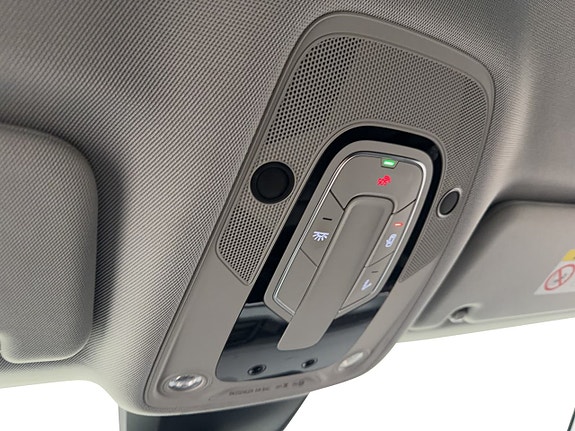 Audi e-tron 22 of 30