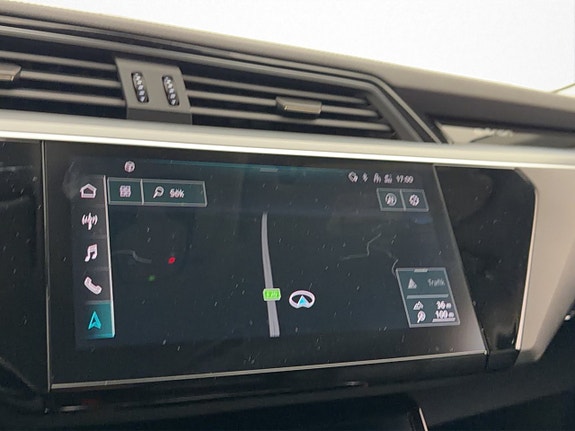 Audi e-tron 24 of 30