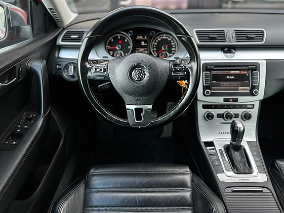 Volkswagen Passat Alltrack 6 of 22