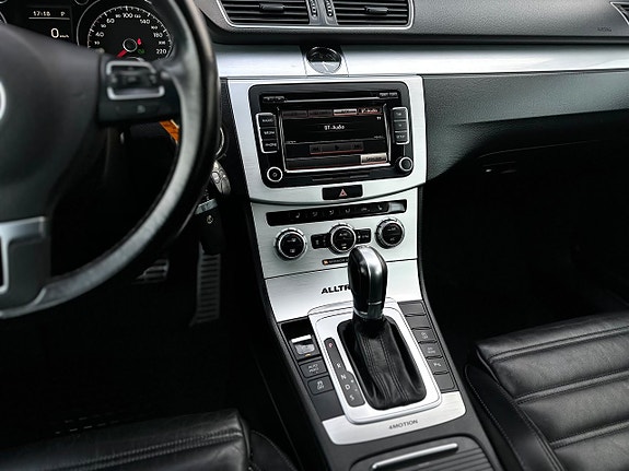Volkswagen Passat Alltrack 7 of 22