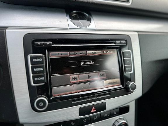 Volkswagen Passat Alltrack 9 of 22