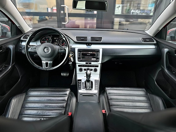 Volkswagen Passat Alltrack 17 of 22