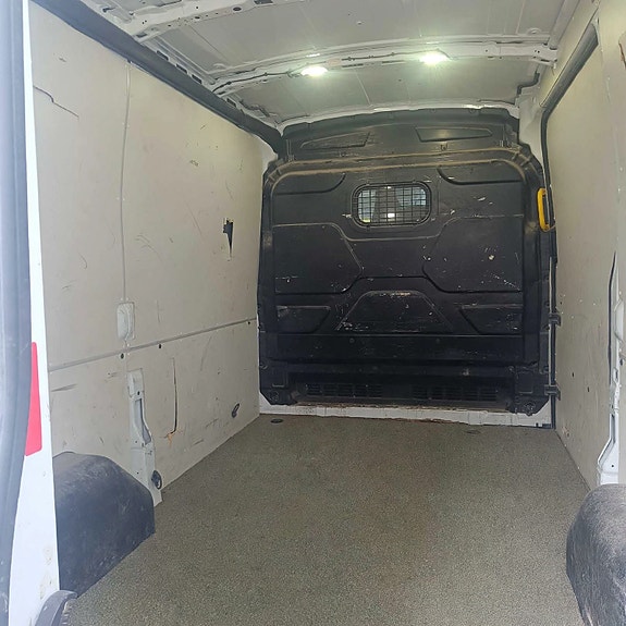 Ford Transit 23 of 24
