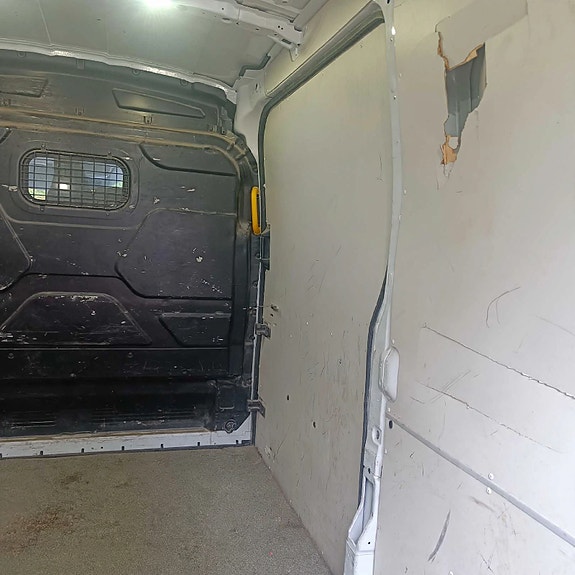 Ford Transit 24 of 24