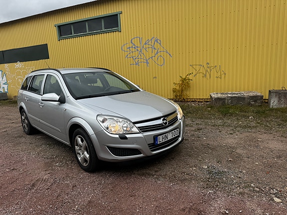 Opel Astra 4 of 6