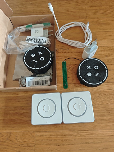 Product image 1 of 2