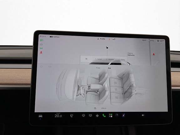 Tesla Model Y 26 of 30
