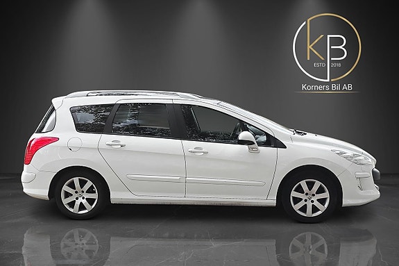 Peugeot 308 SW 2 of 11