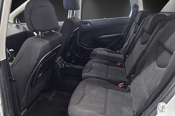 Peugeot 308 SW 8 of 11