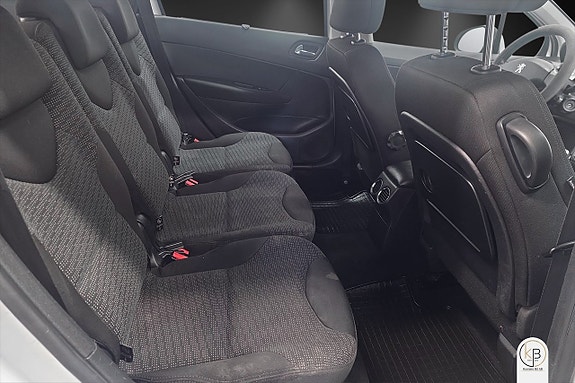Peugeot 308 SW 11 of 11