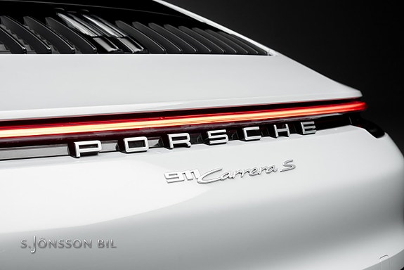 Porsche 911 Carrera S 10 of 23