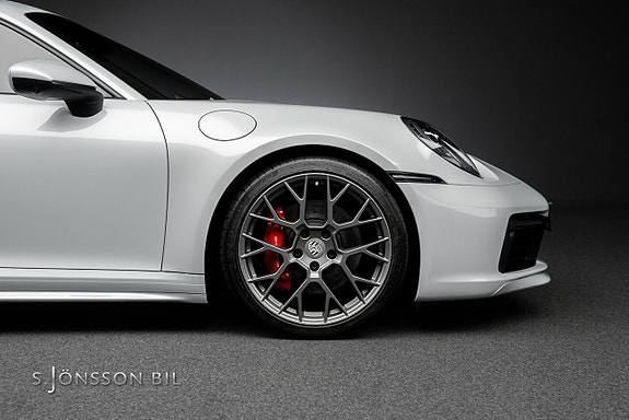 Porsche 911 Carrera S 11 of 23