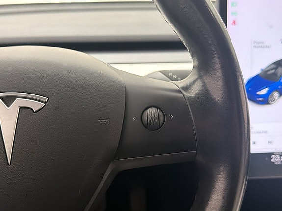 Tesla Model 3 18 of 30