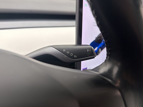 Tesla Model 3 27 of 30