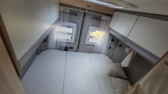 Clever Husbil uthyres - Plåtis / Campervan, fyra bäddar 11 of 12