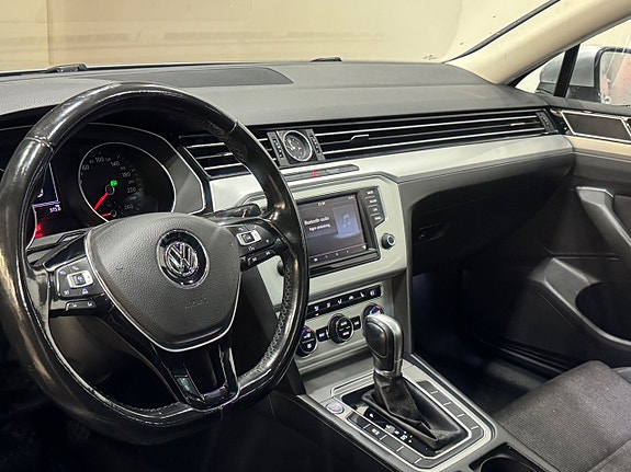 Volkswagen Passat 6 of 9