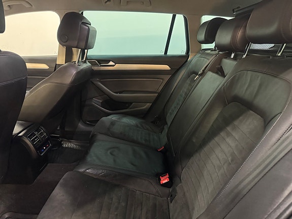 Volkswagen Passat 6 of 13