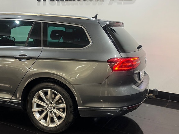 Volkswagen Passat 4 of 13