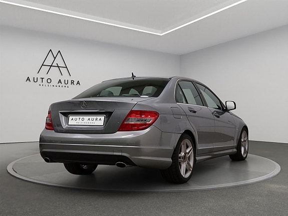 Mercedes-Benz C280 4 of 11
