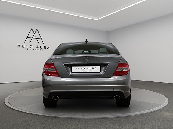 Mercedes-Benz C280 5 of 11