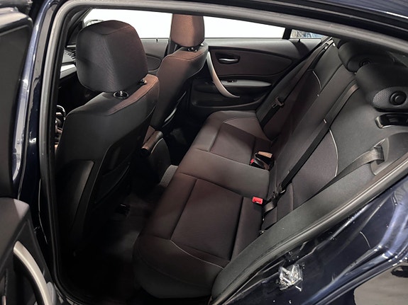 BMW 118d 16 of 17