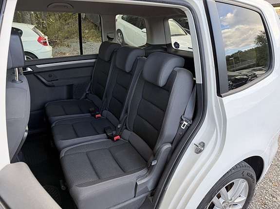 Volkswagen Touran 15 of 24