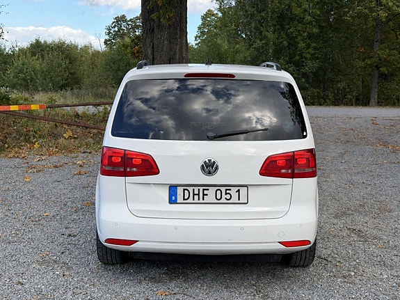 Volkswagen Touran 8 of 24